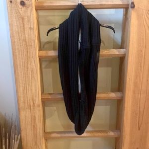 COPY - DKNY reversible scarf